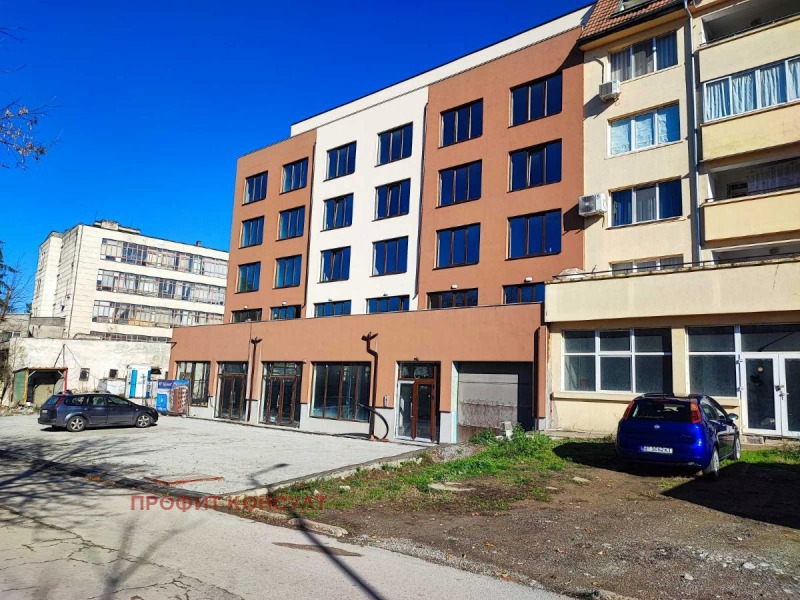 Продава 4-СТАЕН в град Велико Търново, Бузлуджа - 172 кв.м / 198 500 € » 388 232.26 лв., ПРОФИТ КОНСУЛТ