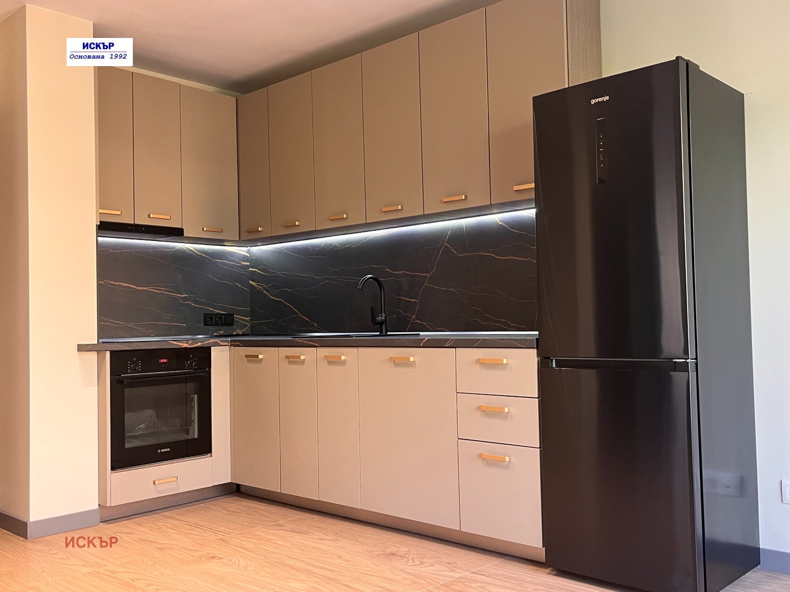 Продава 3-СТАЕН, гр. София, Оборище, снимка 5 - Апартаменти - 54552182