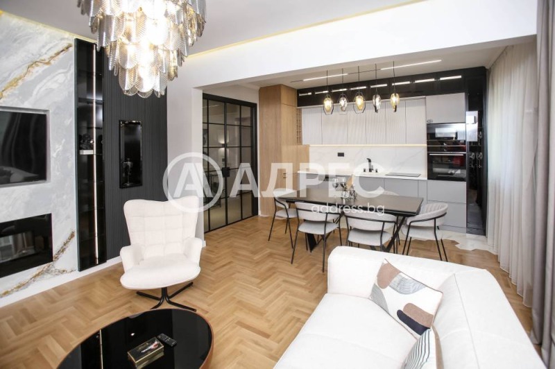 Продава  Многостаен град София , Център , 115 кв.м | 67114409