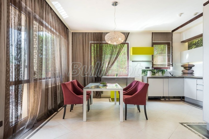 Продава КЪЩА, гр. Варна, м-т Горна Трака, снимка 3 - Къщи - 53368156