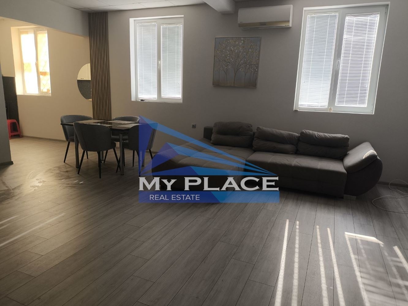 Продава ЕТАЖ ОТ КЪЩА, гр. Шумен, Център, снимка 2 - Етаж от къща - 54205107