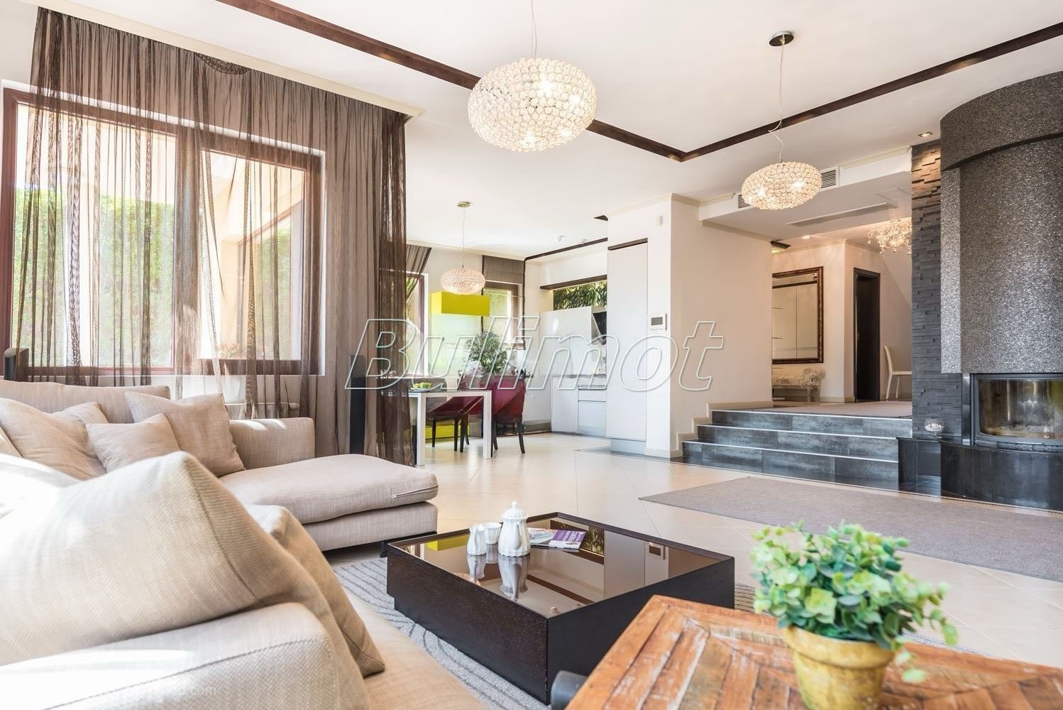 Продава КЪЩА, гр. Варна, м-т Горна Трака, снимка 2 - Къщи - 53368156
