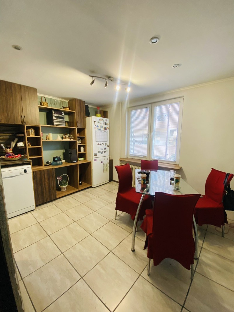 На продаж  2 спальні София , Овча купел , 110 кв.м | 25584529