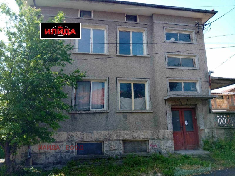 Продава ЕТАЖ ОТ КЪЩА, гр. Русе, Средна кула, снимка 1 - Етаж от къща - 46964902