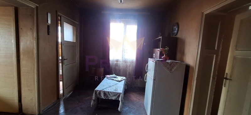Продава ЕТАЖ ОТ КЪЩА в град Шумен, Добруджански - 70 кв.м / 105 000 € » 205 362.15 лв., ИМОТИ ПРЕМИЕР