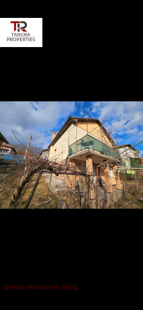 Haus Iztok, Pernik 3