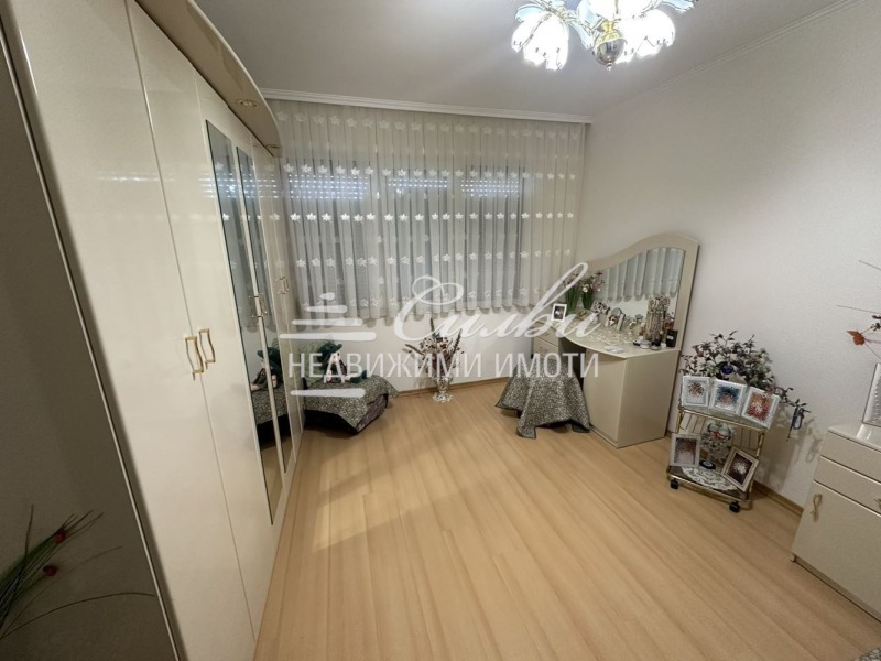 Продава 2-СТАЕН, гр. Търговище, Център, снимка 3 - Апартаменти - 53032104