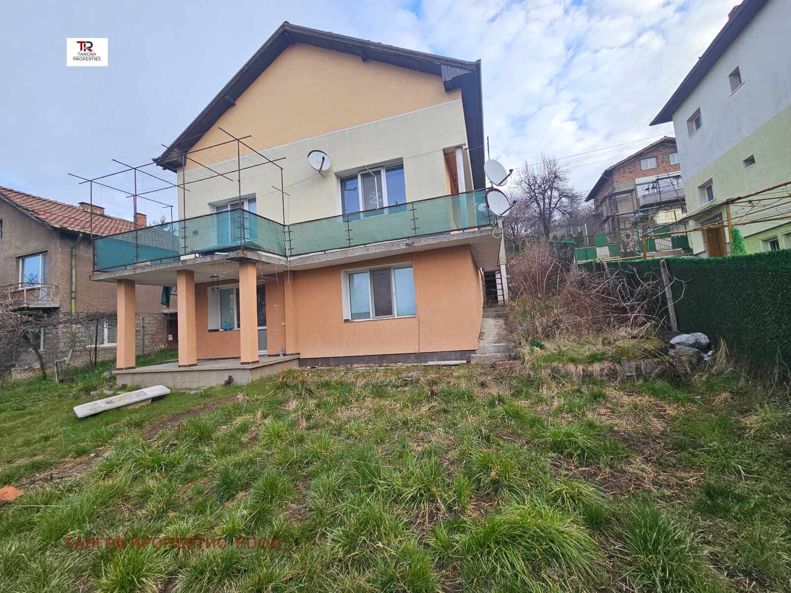 Продава КЪЩА, гр. Перник, Изток, снимка 2 - Къщи - 49293478