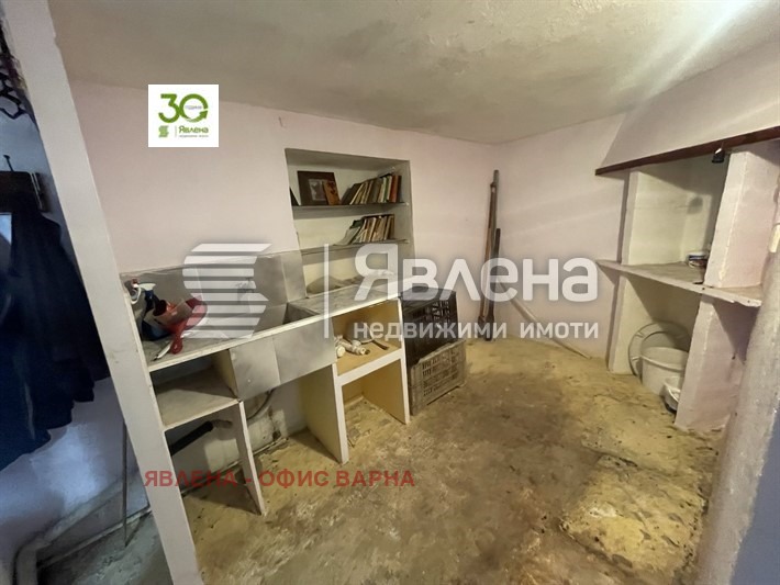 Продава ЕТАЖ ОТ КЪЩА, гр. Варна, Цветен квартал, снимка 7 - Етаж от къща - 52980476