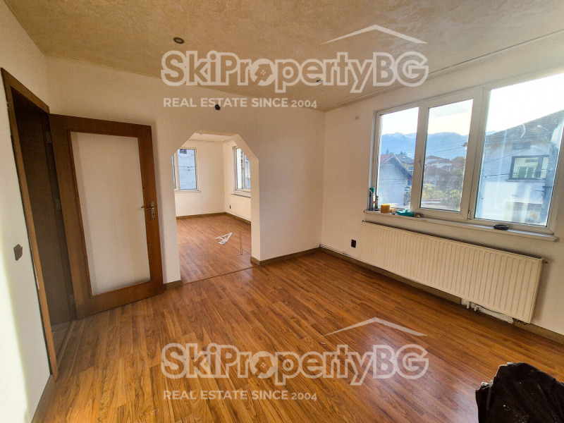 Продава ЕТАЖ ОТ КЪЩА в област Благоевград, гр. Разлог - 106 кв.м / 134 990 € » 264 017.49 лв., СКИПРОПЪРТИ