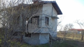 Hus Izgrev, region Varna 1