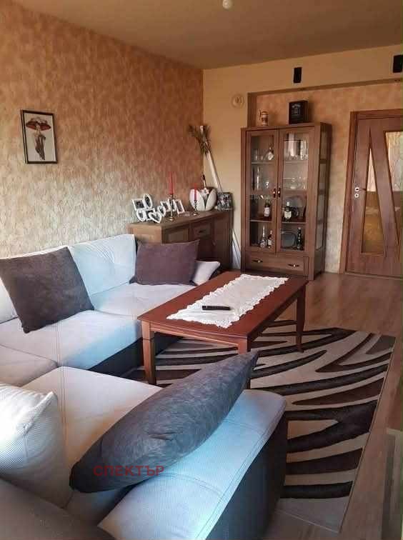 In vendita  2 camere da letto Pernik , Iztok , 88 mq | 78944690