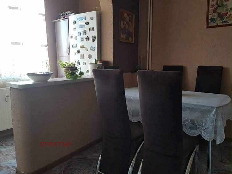 In vendita  2 camere da letto Pernik , Iztok , 88 mq | 78944690 - Immagine [3]