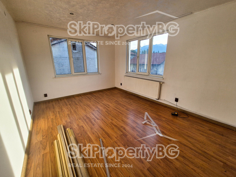 Продава ЕТАЖ ОТ КЪЩА, гр. Разлог, област Благоевград, снимка 2 - Етаж от къща - 52385097