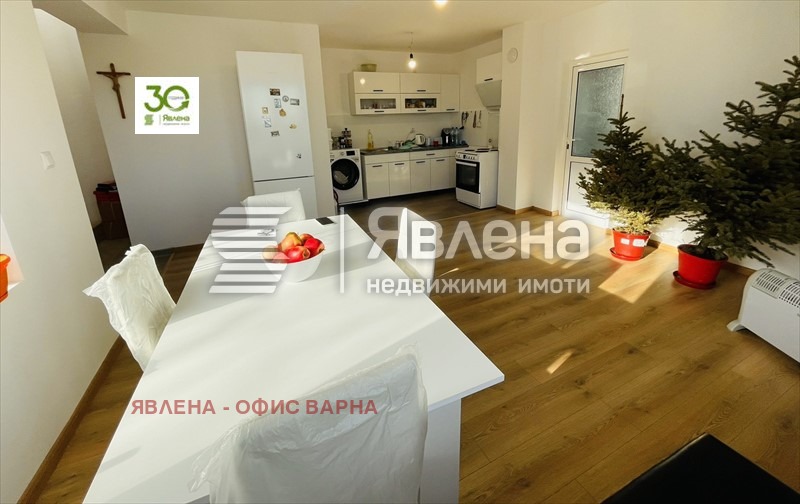 Продава КЪЩА, с. Бенковски, област Варна, снимка 6 - Къщи - 48275415