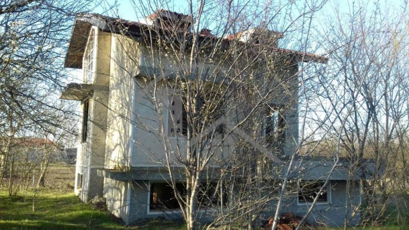 Продава КЪЩА, с. Изгрев, област Варна, снимка 3 - Къщи - 49461548