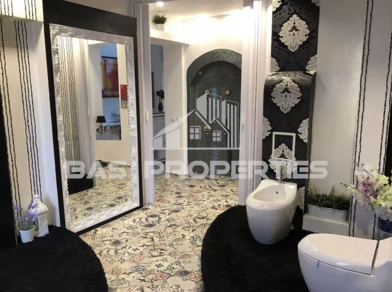 Продава МНОГОСТАЕН, гр. София, Център, снимка 11 - Апартаменти - 53518668