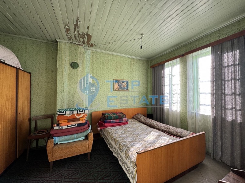 Продава КЪЩА, с. Ресен, област Велико Търново, снимка 2 - Къщи - 52288906