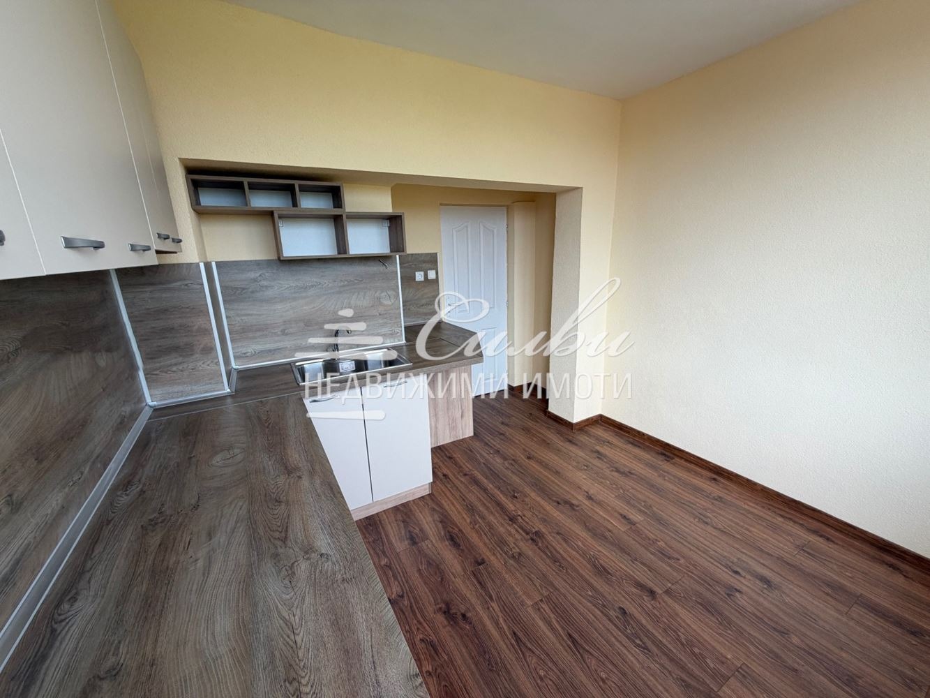 Продава 2-СТАЕН, гр. Нови пазар, област Шумен, снимка 2 - Апартаменти - 54566301