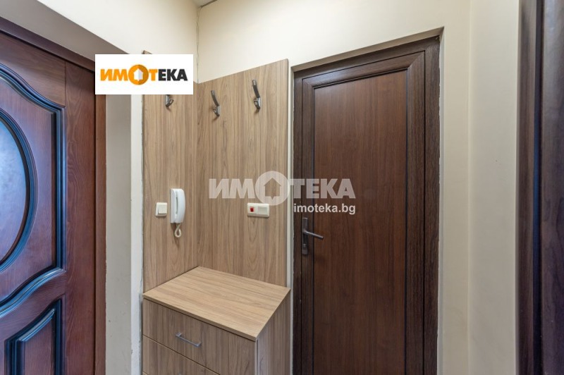 Продава 2-СТАЕН, гр. Варна, Център, снимка 9 - Aпартаменти - 46816327