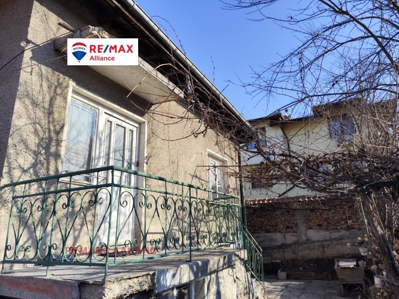 Продава КЪЩА, гр. Перник, Ралица, снимка 3 - Къщи - 49089944