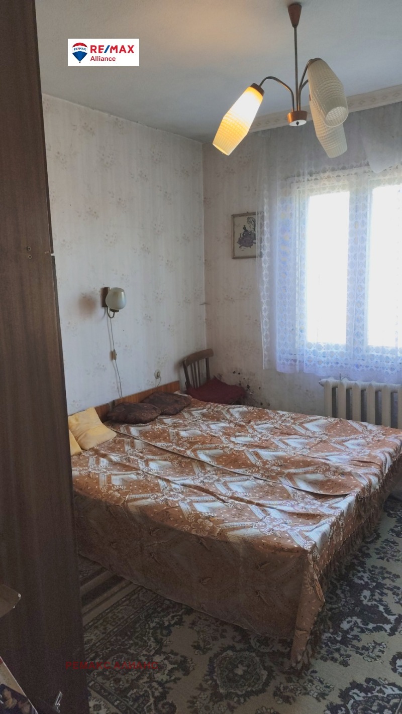 Продава КЪЩА, гр. Перник, Ралица, снимка 9 - Къщи - 49089944