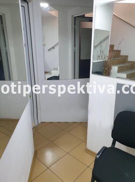 In vendita  Negozio Plovdiv , Karshiiaka , 70 mq | 85625255 - Immagine [9]