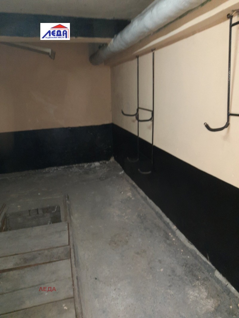 Te koop  Garage Pleven , 9-ti kvartal , 22 m² | 38150332 - afbeelding [5]