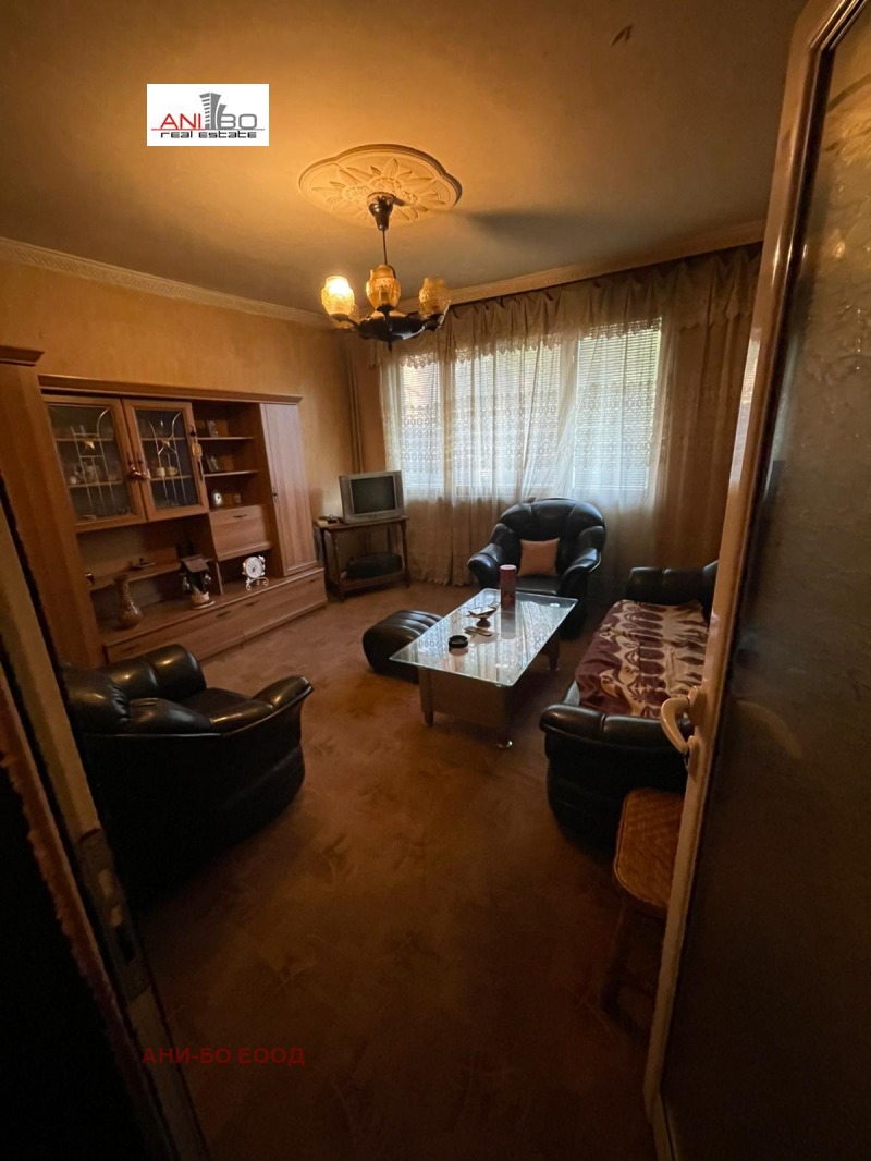 In vendita  1 camera da letto Pernik , Tsentar , 60 mq | 51562701