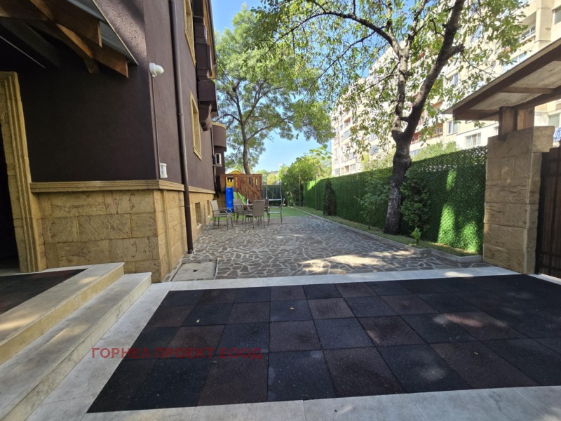 Zu verkaufen  Bar; Café Sofia , Krasna poljana 1 , 600 qm | 13003485 - Bild [2]