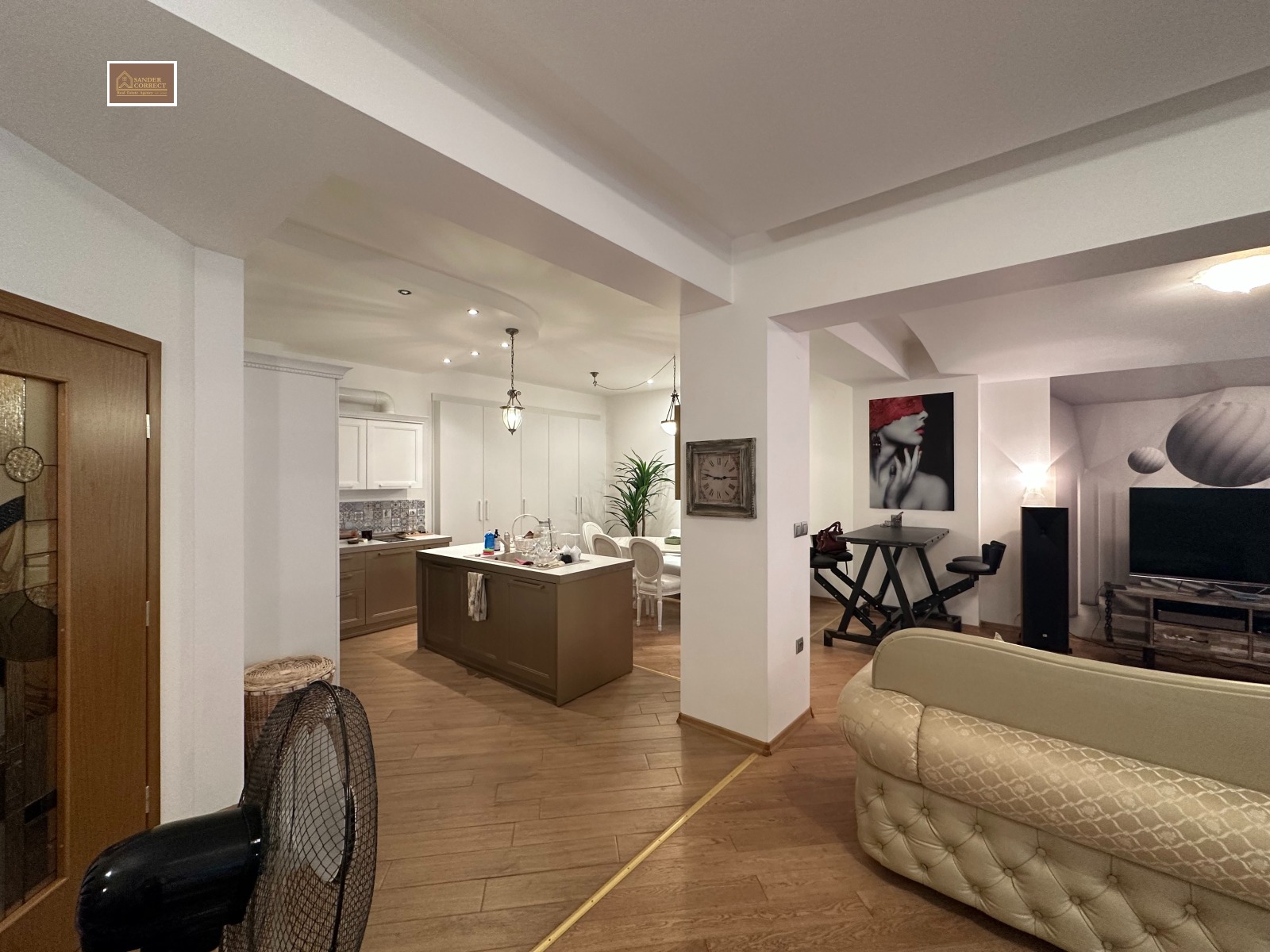 Продава 3-СТАЕН, гр. София, Център, снимка 4 - Апартаменти - 54322965