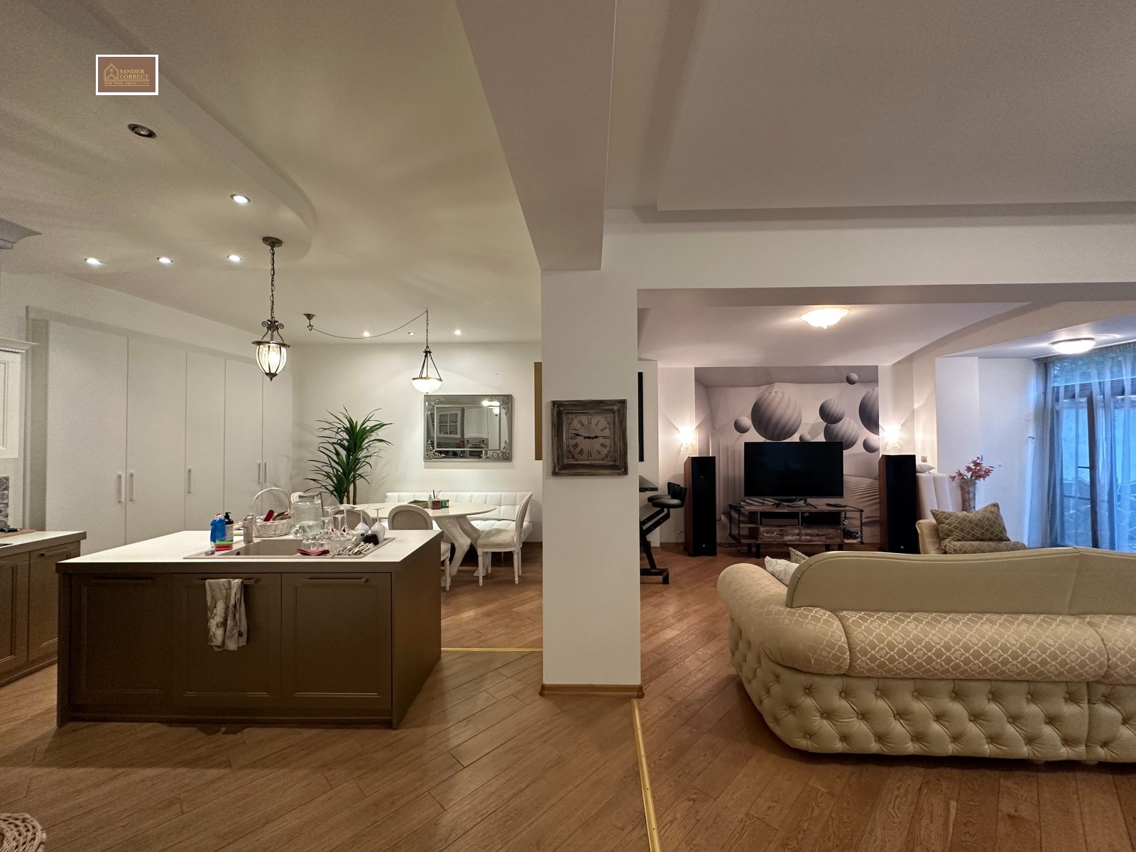 Продава 3-СТАЕН, гр. София, Център, снимка 3 - Апартаменти - 54322965