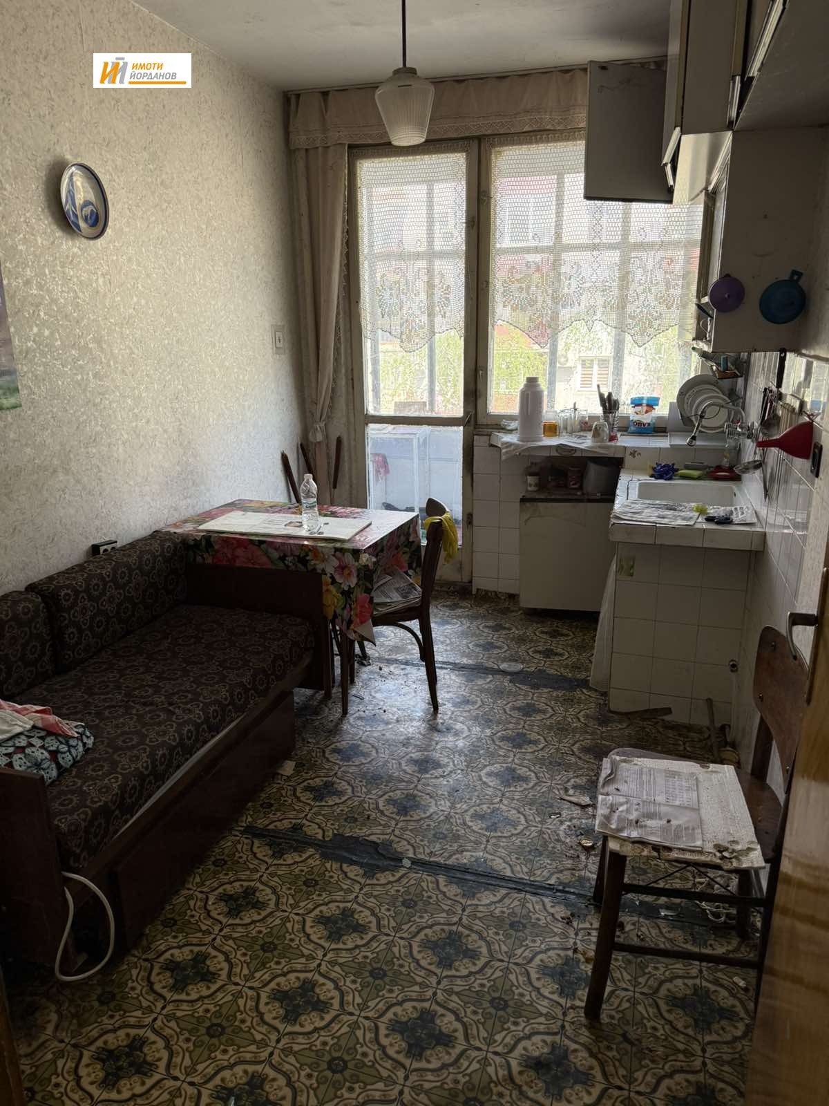 Продава 3-СТАЕН, гр. Велико Търново, Център, снимка 4 - Апартаменти - 54339299