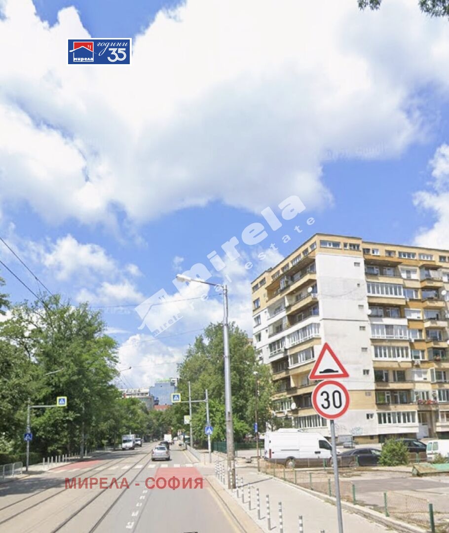 Продава 3-СТАЕН, гр. София, Света Троица, снимка 15 - Апартаменти - 56519435