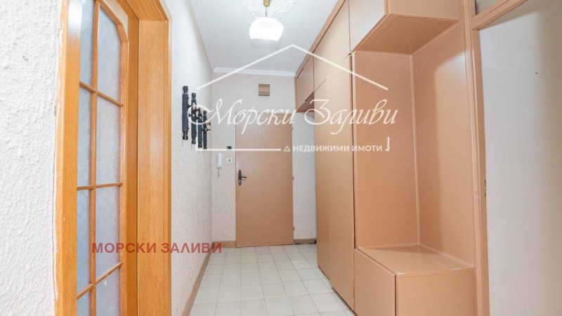 Продава 4-СТАЕН, гр. Бургас, Възраждане, снимка 2 - Апартаменти - 52489108