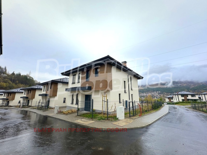 Продава КЪЩА, гр. София, с. Владая, снимка 17 - Къщи - 52745032