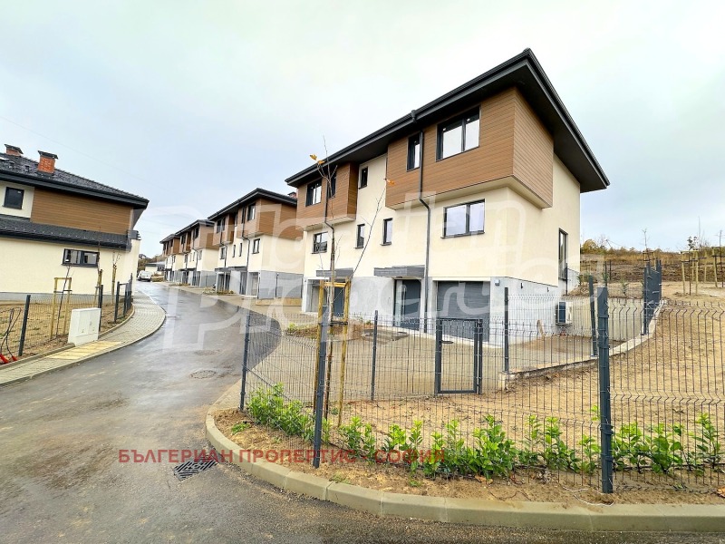 Продава КЪЩА, гр. София, с. Владая, снимка 16 - Къщи - 52745032