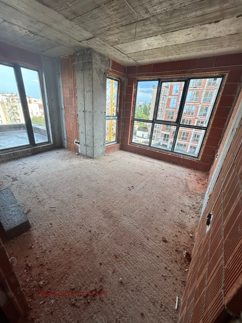 En venta  3 dormitorios Sofia , Sujata reka , 167 metros cuadrados | 12830215