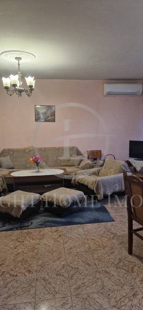 For Sale  3+ bedroom Plovdiv , Tsentar , 130 sq.m | 28786640 - image [2]