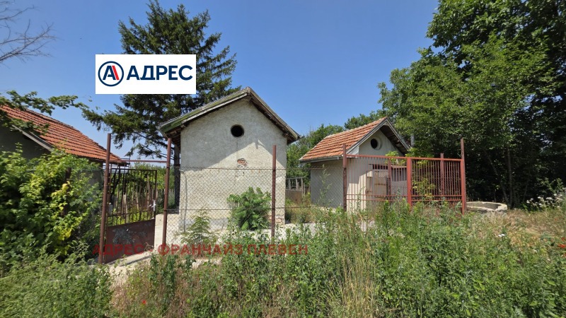 Продава КЪЩА, гр. Плевен, м-т Стражата