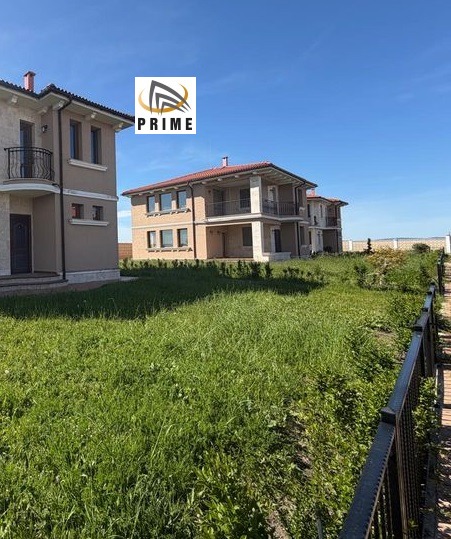 Продава КЪЩА, гр. Бургас, Сарафово, снимка 2 - Къщи - 54778608