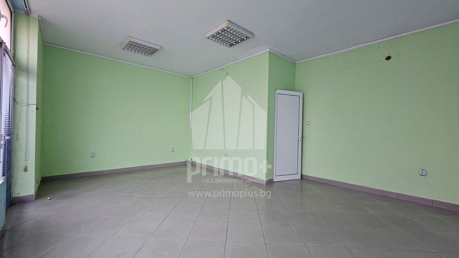 Продава МАГАЗИН, гр. Велико Търново, Колю Фичето, снимка 2 - Магазини - 53679652