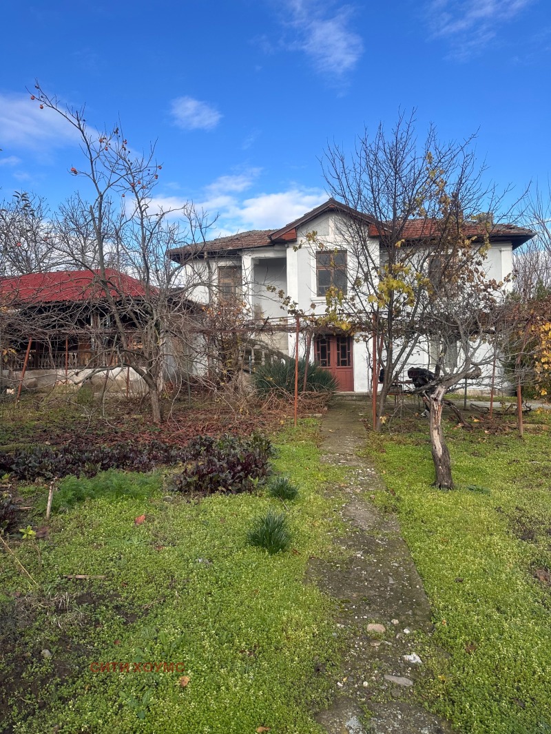Продава КЪЩА в област Хасково, с. Конуш - 130 кв.м / 95 000 € » 185 803.85 лв., СИТИ ХОУМС