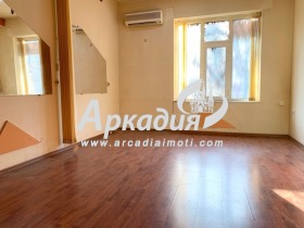 2 dormitoare Țentâr, Plovdiv