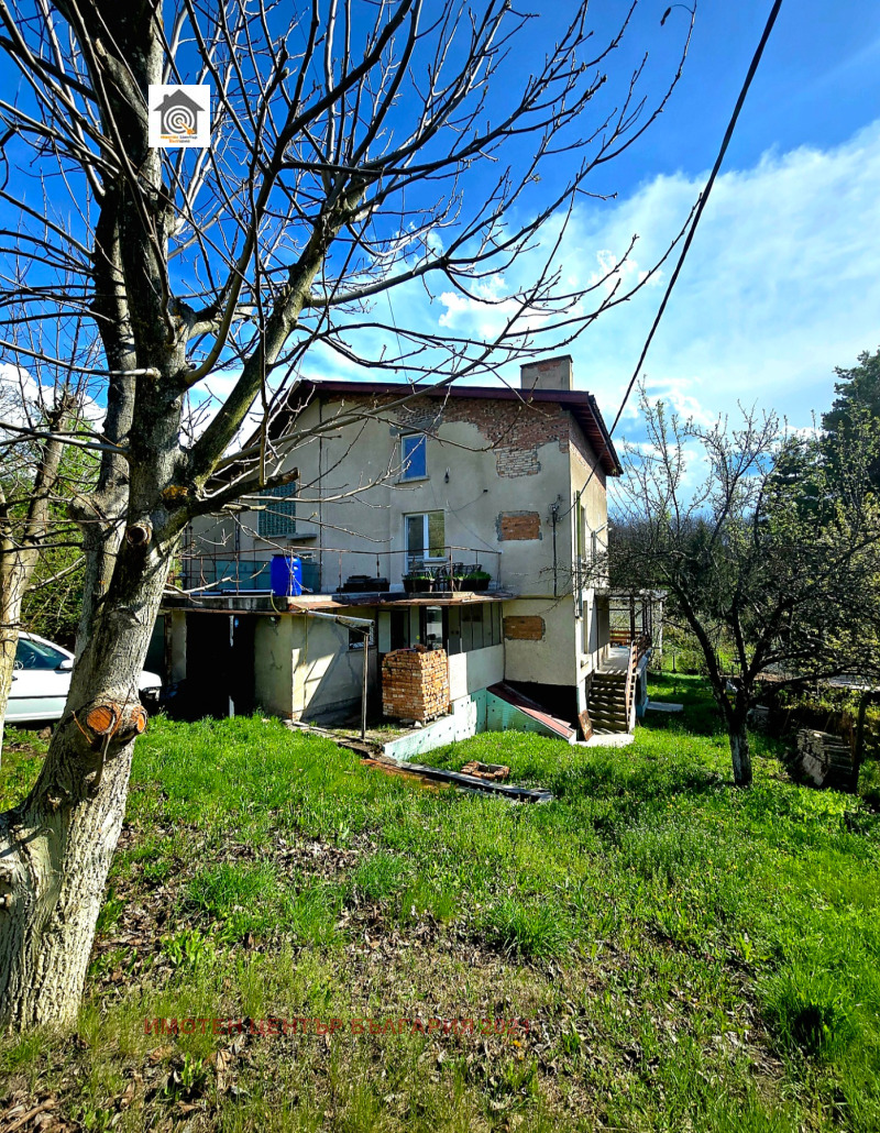 Продава  Къща област София , с. Нови хан , 255 кв.м | 73357685 - изображение [2]
