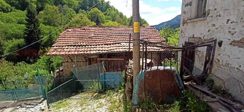 Продава КЪЩА, с. Момчиловци, област Смолян, снимка 14 - Къщи - 52781785