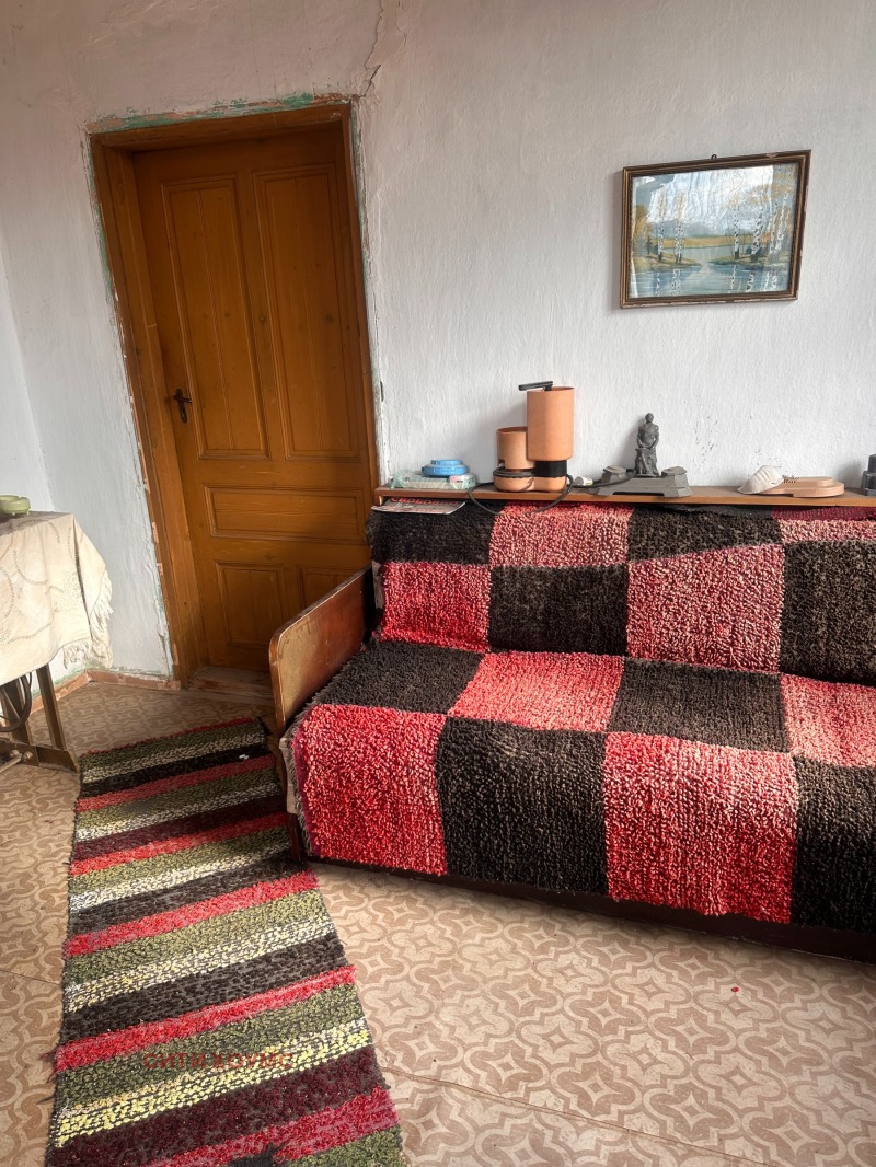 Продава КЪЩА, с. Конуш, област Хасково, снимка 12 - Къщи - 52627010