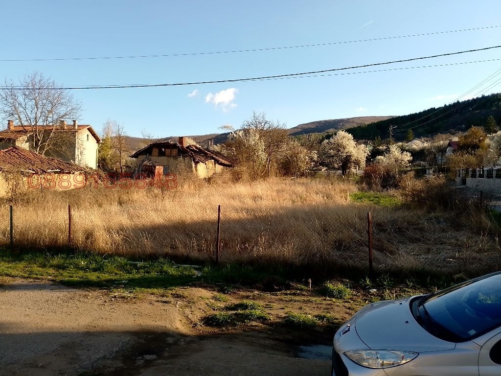 Продава ПАРЦЕЛ, с. Чуковец, област Перник
