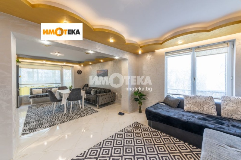 Продава МНОГОСТАЕН, гр. Варна, Център, снимка 4 - Aпартаменти - 47952821