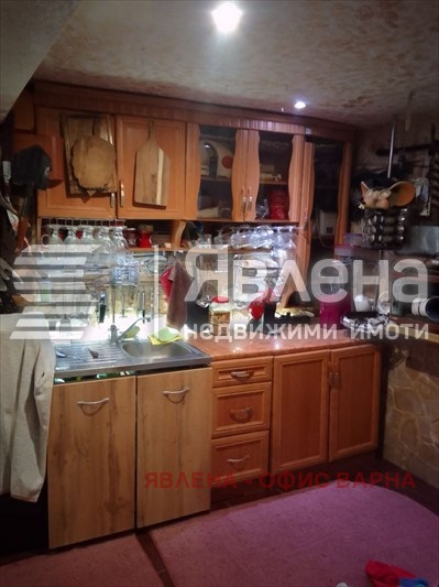 Продава 1-СТАЕН, гр. Варна, Колхозен пазар, снимка 1 - Aпартаменти - 48578437